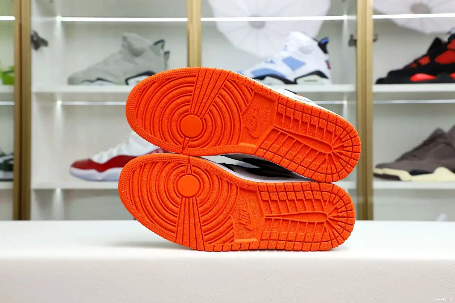 Retro 1 Kimikick Electro Orange' Air Jordan OG High 0702
